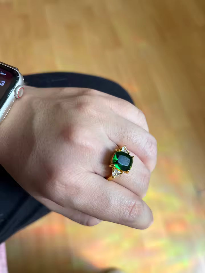 <p><strong>TRUSTED BY 10,000+ AMERICAN WOMEN ❤️</strong></p>